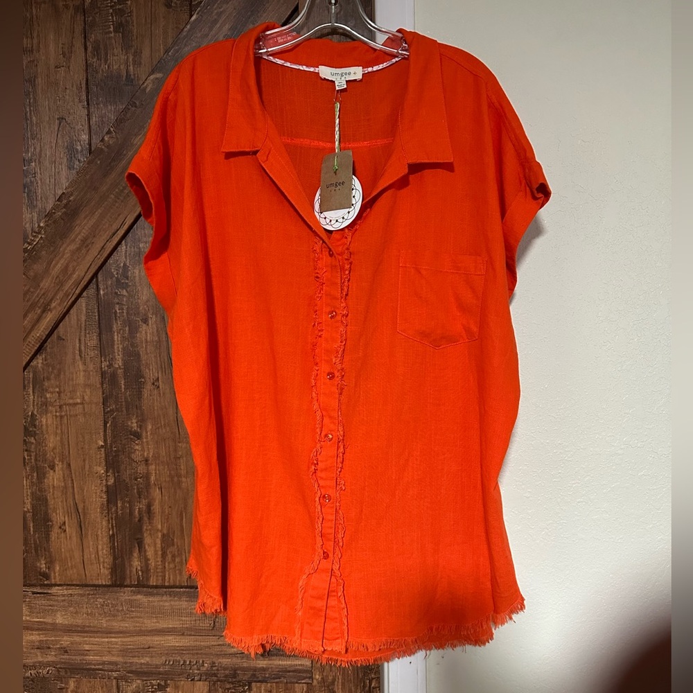 Umgee Vibrant Orange Linen blend tunic top. NWT 1XL